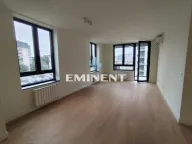 Izdavanje, trosoban stan, 77m², Savski Venac, Beograd - image 1