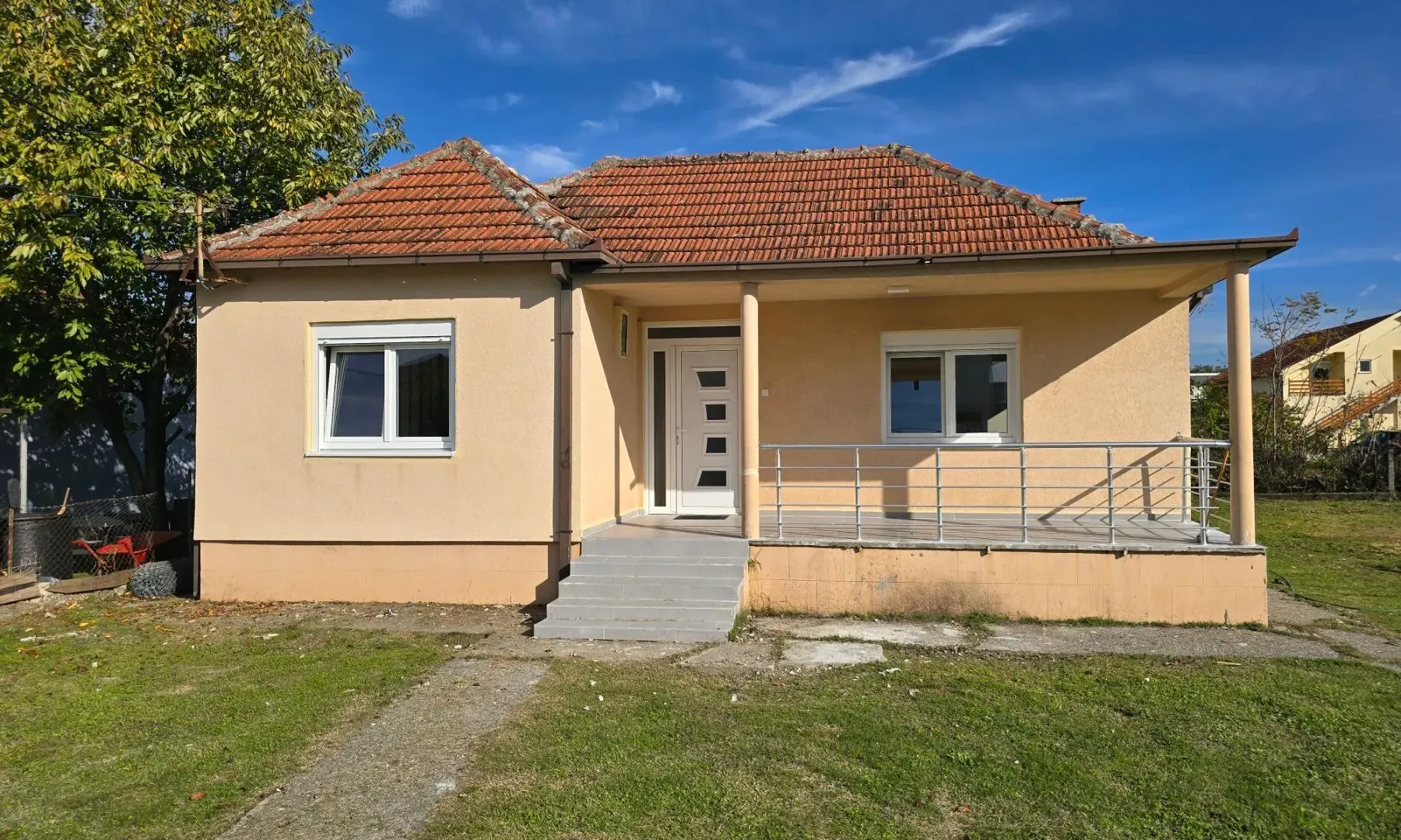 Izdavanje, kuća, 75m², Gornja Gorica, Podgorica