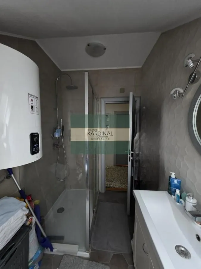 Prodaja, trosoban stan, 55m², Sajmište, Novi Sad