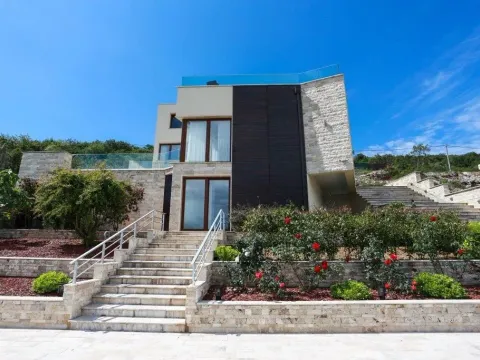 Prodaja, kuća, 600m², Tivat, Crna Gora - image 1