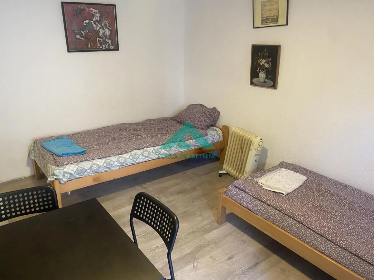 Sale, house, 120m², Mali Mokri Lug, Zvezdara Sve Podlokacije