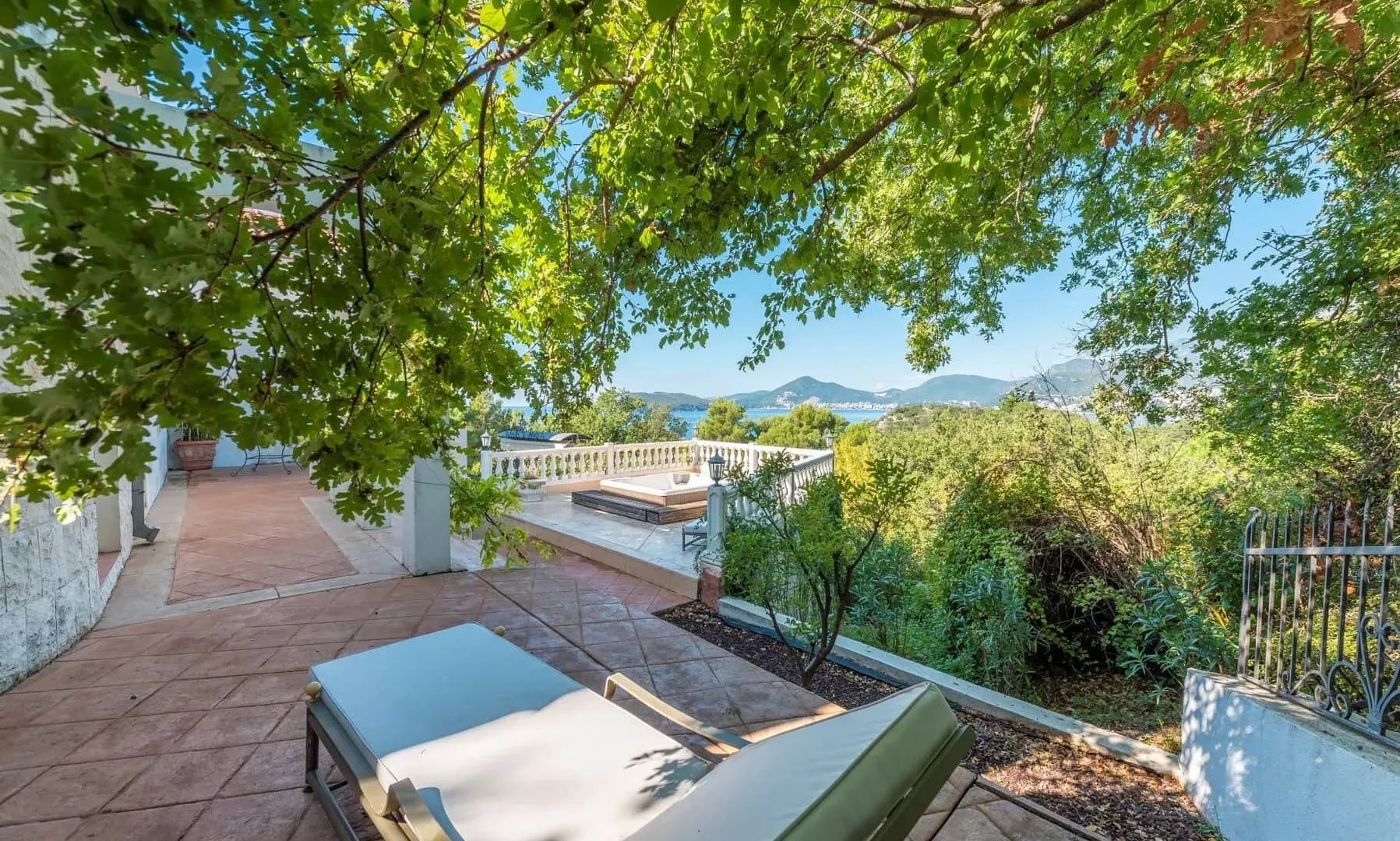 Sale, house, 485m², Sveti Stefan, Budva
