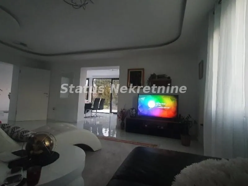 Prodaja, kuća, 360m², Irig, Srbija