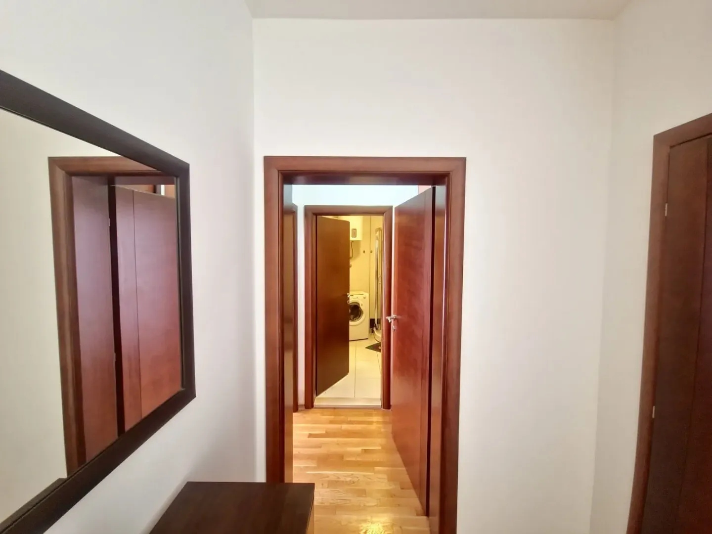 Izdavanje, dvosoban stan, 68m², Budva, Crna Gora