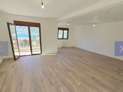 Sale, three bedroom apartment, 140m², Dobrota, Kotor - image 3