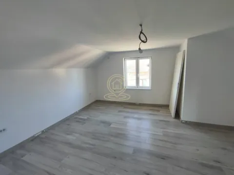 Prodaja, kuća, 374m², Veternik, Novi Sad Sve Podlokacije - image 13