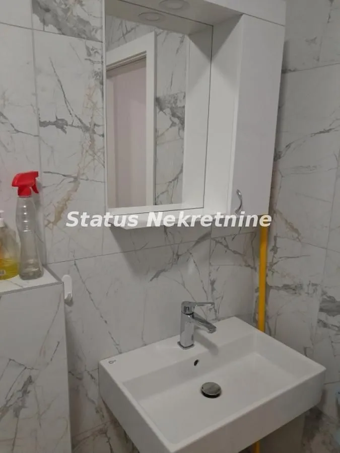 Izdavanje, dvosoban stan, 43m², Podbara, Novi Sad Sve Podlokacije