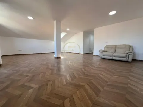 Izdavanje, poslovni prostor, 115m², Sajmište, Novi Sad - image 13
