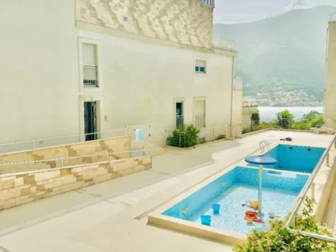 Sale, two bedroom apartment, 102m², Dobrota, Kotor - image 10