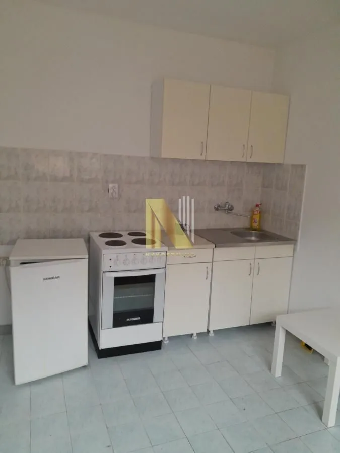 Rent, office space, 35m², Centar, Novi Sad