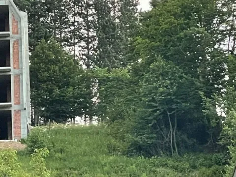 Zemljište in Centar