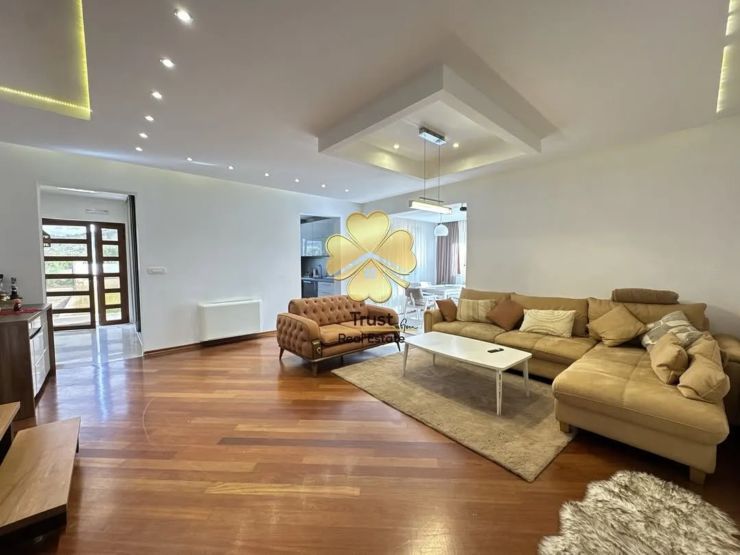 Izdavanje, kuća, 180m², Dajbabe, Podgorica