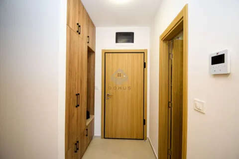 Izdavanje, jednosoban stan, 46m², City Kvart, Podgorica - image 8