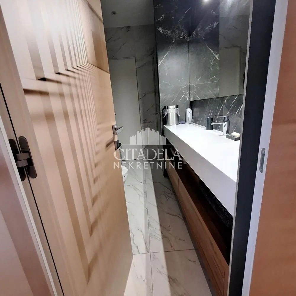 Prodaja, dvosoban stan, 60m², Stari Grad, Beograd