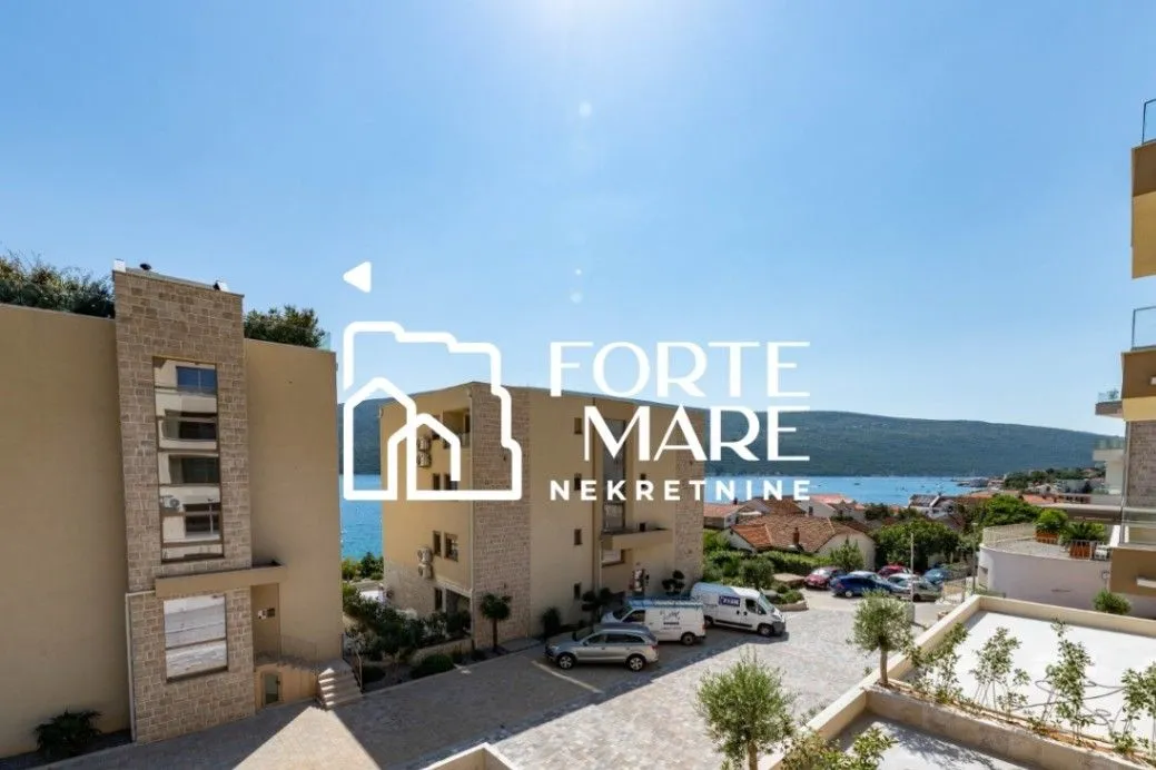 Prodaja, dvosoban stan, 61m², Baošići, Herceg Novi