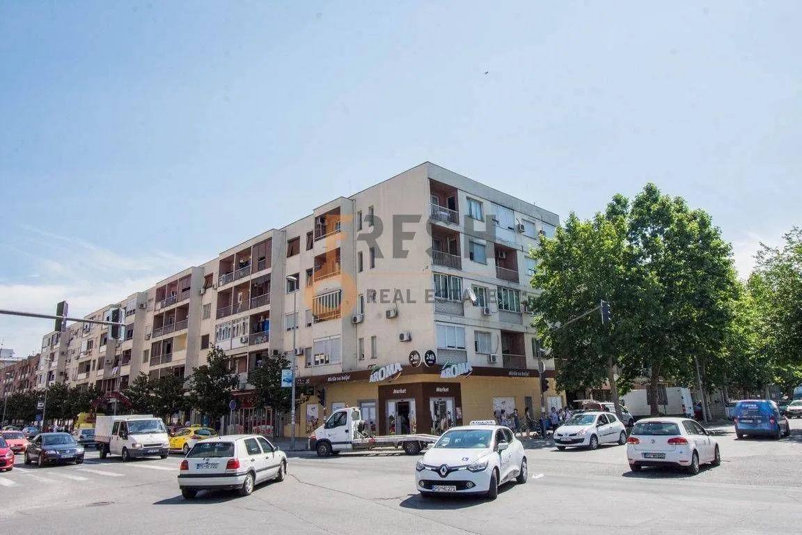 Izdavanje, poslovni prostor, 269m², Centar, Podgorica