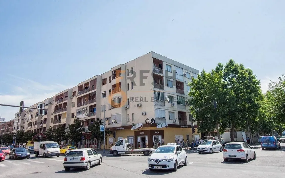 Izdavanje, poslovni prostor, 269m², Centar, Podgorica