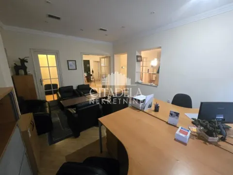 Izdavanje, četvorosoban stan, 100m², Stari Grad, Beograd - image 5