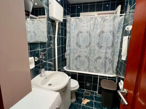 Izdavanje, trosoban stan, 89m², Centar, Podgorica - image 10