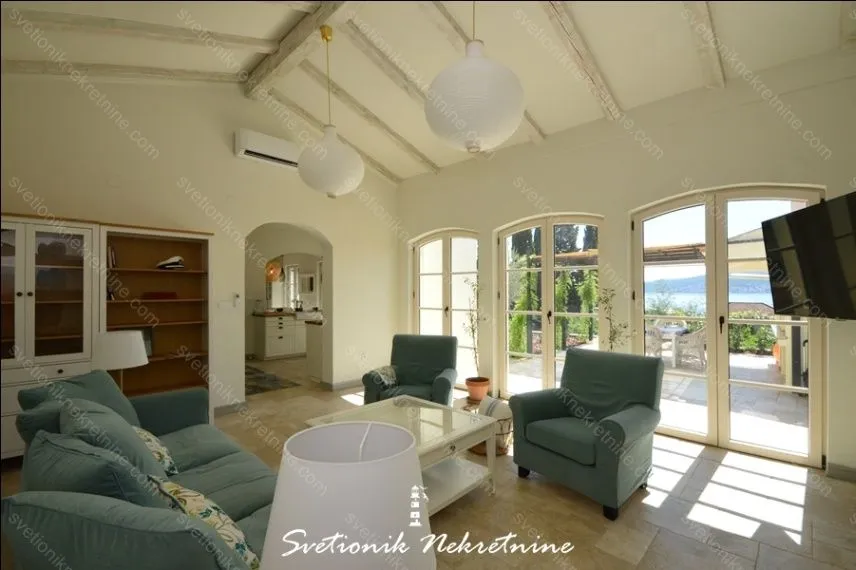 Prodaja, kuća, 184m², Baošići, Herceg Novi