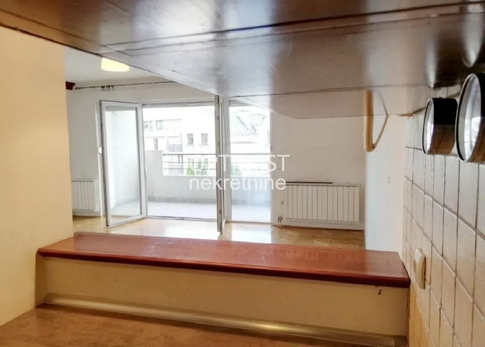 Sale, four bedroom apartment, 117m², Savski Venac, Beograd