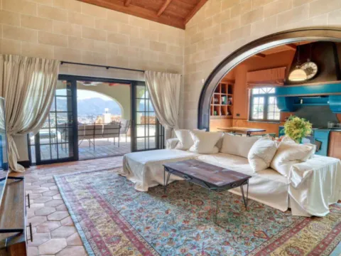 Prodaja, kuća, 160m², Herceg Novi, Crna Gora - image 1