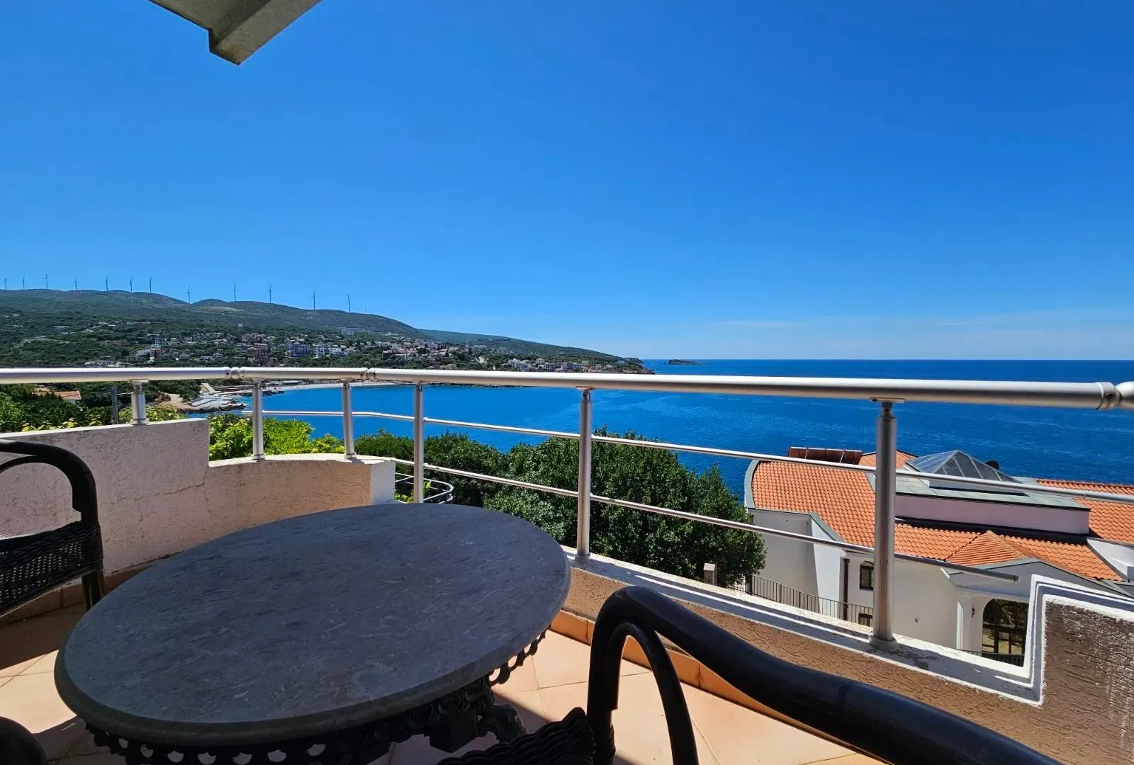 Izdavanje, kuća, 180m², Dobre Vode, Bar