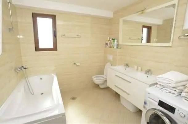 Rent, three bedroom apartment, 110m², Babin Do, Budva