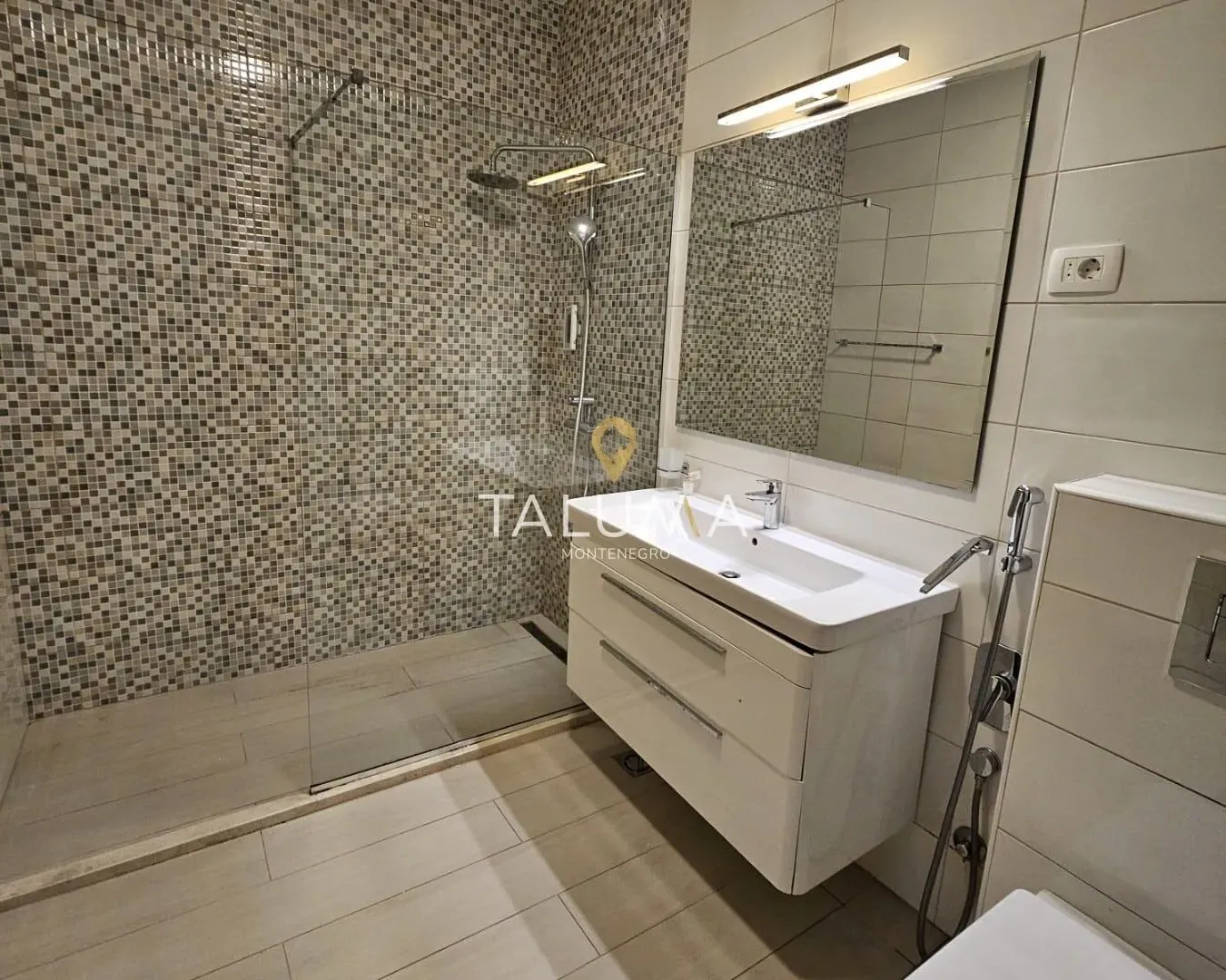 Rent, two bedroom apartment, 90m², Preko Morače, Podgorica