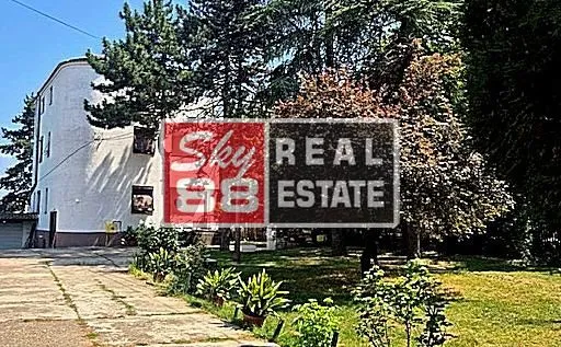 Prodaja, kuća, 401m², Zemun Kalvarija, Zemun Sve Podlokacije