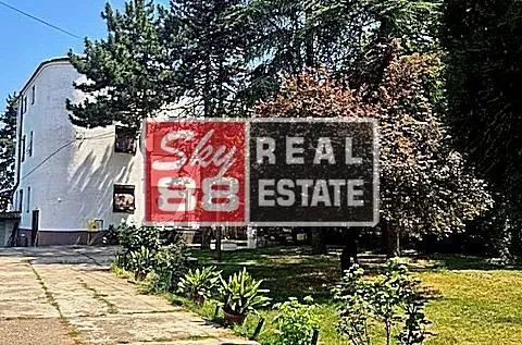 Kuća in Zemun Kalvarija