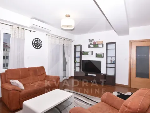 Rent, two bedroom apartment, 65m², Ljubović, Podgorica - image 2