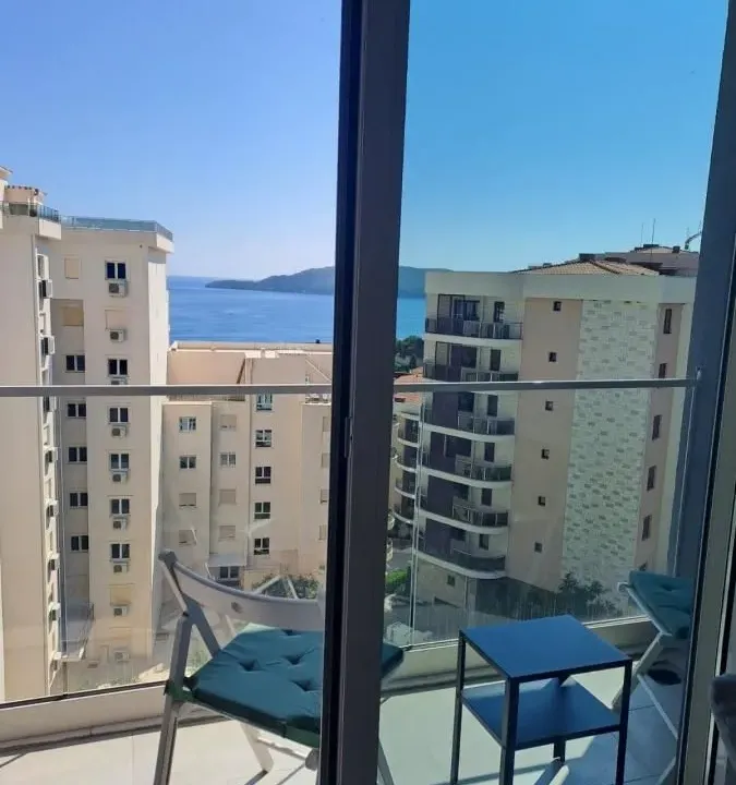 Izdavanje, stan, 39m², Bečići, Budva