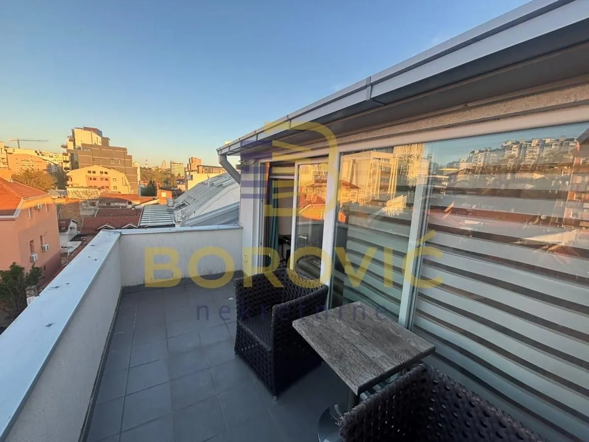 Prodaja, trosoban stan, 83m², Vračar Sve Podlokacije, Beograd