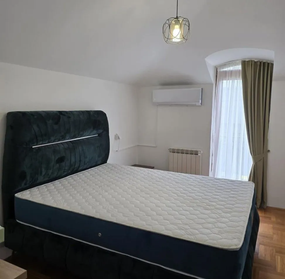 Izdavanje, kuća, 280m², Zabjelo, Podgorica