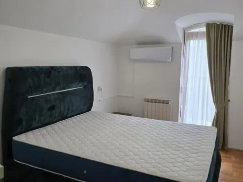 Izdavanje, kuća, 280m², Zabjelo, Podgorica - image 2