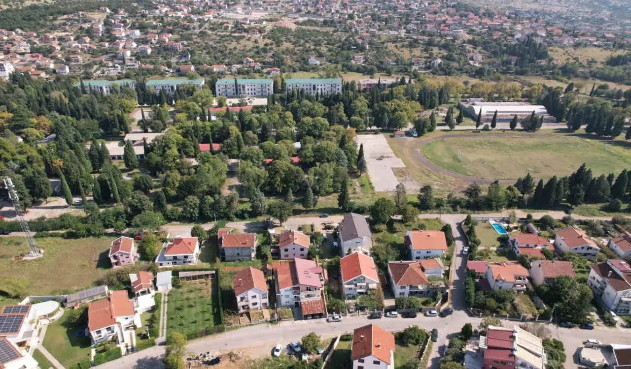 Prodaja, kuća, 368m², Masline, Podgorica