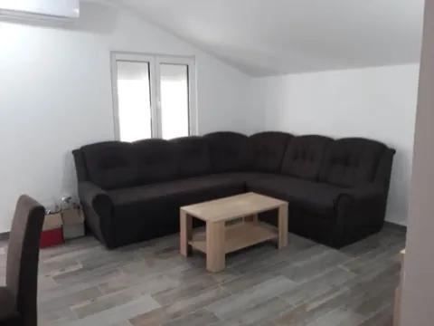 Izdavanje, jednosoban stan, 51m², Gradiošnica, Tivat - image 2