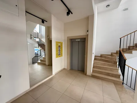 Rent, one bedroom apartment, 45m², City Kvart, Podgorica - image 12