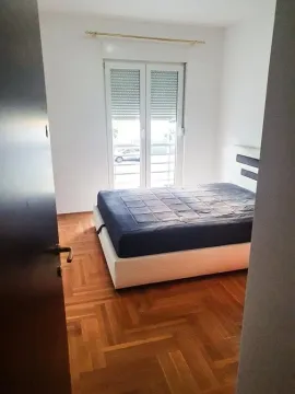Izdavanje, jednosoban stan, 50m², Stari Aerodrom, Podgorica - image 5