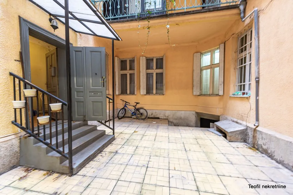 Prodaja, trosoban stan, 105m², Vračar, Šid