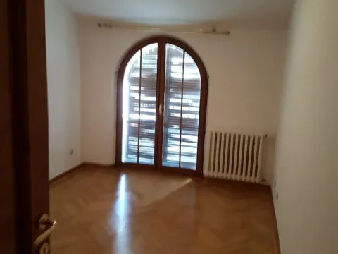 Rent, house, 550m², Senjak, Beograd - image 11
