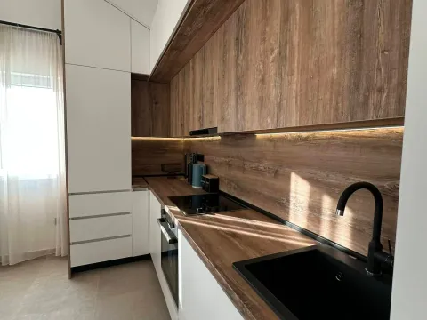 Izdavanje, dvosoban stan, 90m², Seljanovo, Tivat - image 14