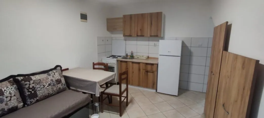 Rent, studio apartment, 25m², Stari Aerodrom, Podgorica