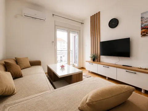 Izdavanje, jednosoban stan, 39m², Zagorič, Podgorica - image 2