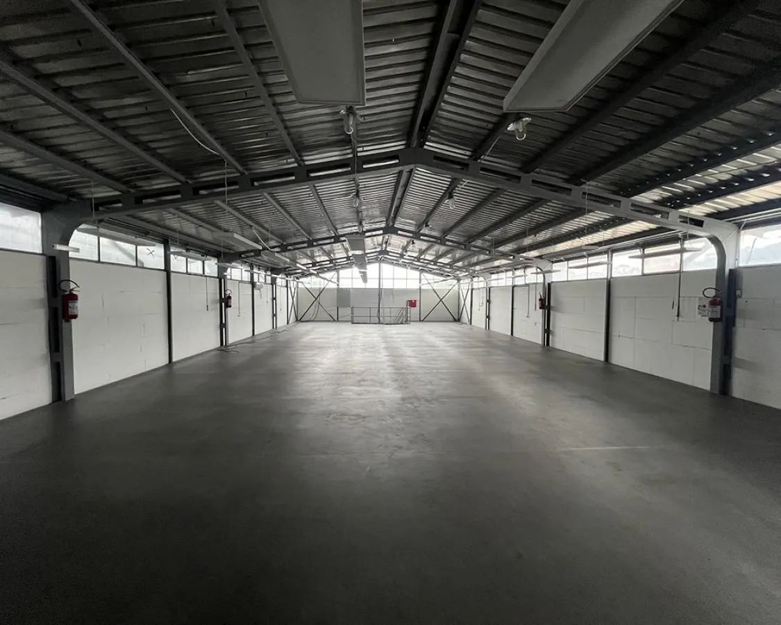 Rent, office space, 770m², Kneževac, Beograd