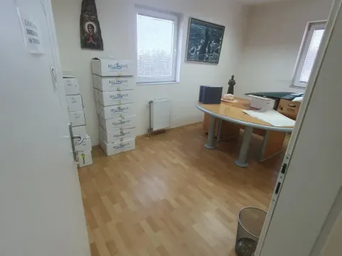 Izdavanje, poslovni prostor, 850m², Sajlovo, Novi Sad Sve Podlokacije - image 8