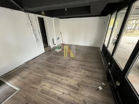 Izdavanje, poslovni prostor, 23m², Bulevar Oslobodjenja, Novi Sad Sve Podlokacije - image 2