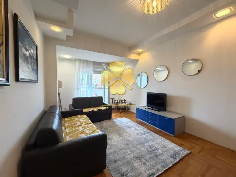 Rent, three bedroom apartment, 100m², City Kvart, Podgorica - image 2