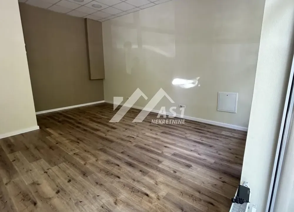 Rent, office space, 34m², Detelinara, Novi Sad Sve Podlokacije